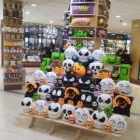 به یک فروشنده جهت کار در غرفه عروسک نیازمندیم