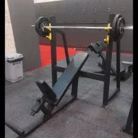 میز بالا سینه