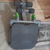 یک عدد دستگاه ورزشی