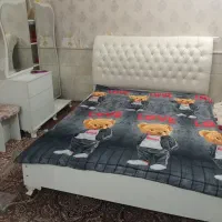تخت خواب و کمد آرایش