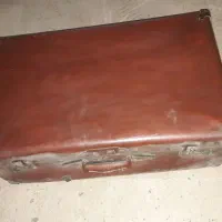 چمدان قدیمی