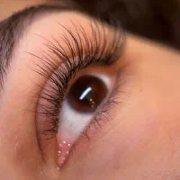 اموزش تخصصی کاشت ،اکستنشن، لیفت مژه ابرو کره ای