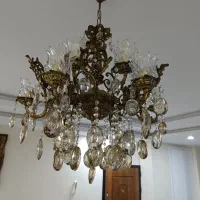 لوستر برنز سالم ۱۲ شعله و یک دیوار کوب