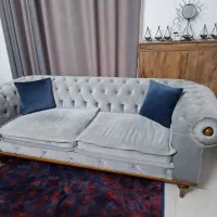 دوتا مبل چستر بایه پافر جلو مبلی 60 میلیون