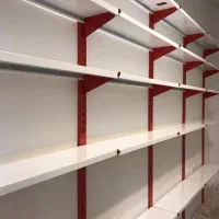 قفسه سفید قرمز