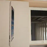 iPad Wi-Fi + Cellular 128GB White