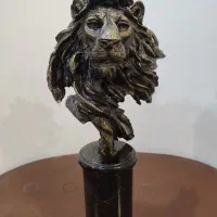 مجسمه شیر برنز