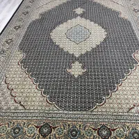 فرش کارکرده در حد نو ۱۲ متری ۵ تخته