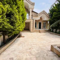 ویلاباغ نیم پیلوت ۳۰۰متر*معاوضه باخودرو*داخل شهرک