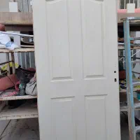 در اتاق چوبی