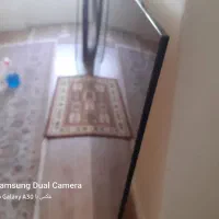 تعدادی شیشه میز نهار خوری