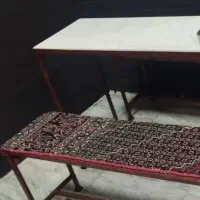 میز و نیمکت چای خانه