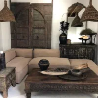 نجار حرفه ای برای ساخت محصولات خاص و سفارشی