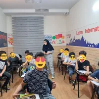 معلم زبان انگلیسی تخصصی Kids