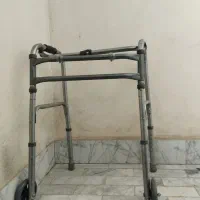 واکر چرخ دار