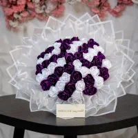 دسته گل روبانی سفید زرشکی  جذاب مناسب هدیه