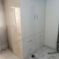 نصب و خورده کاری کابینت وکمد دیواری وتخت خواب