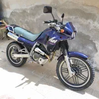 ax1 250|موتورسیکلت|شیراز, گل سرخ|دیوار