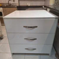 کابینت جزیزه هایگلاس سفید سالم درحدنو