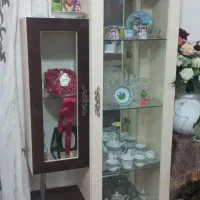 بوفه یا گنجه 4 طبقه.. لامپم داره داخلش سالم