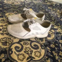 صندل نیست در جهانzx