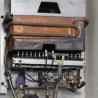 تعمیر وسرویس انواع آبگرمکن و پکیج و بخاری