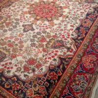 تعدادی فرش خانه باغ