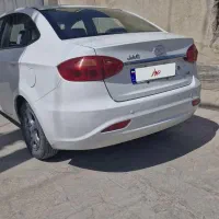 JAC J4