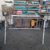 میز آهنی پایه متحرک