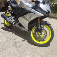 یاماها R15