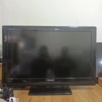 یک عدد ال ای دی یک عدد ال سی دی