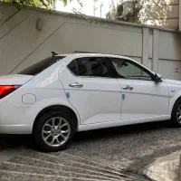 دنا پلاس سفید فول سانروف دار مدل ۹۷