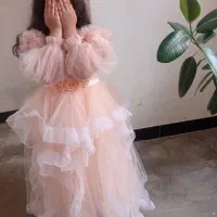 یک عدد لباس عروس دخترانه،برای دختر،10 تا 12 سالگی