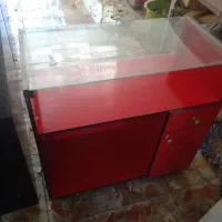 ویترین و پیش خوان مغازه
