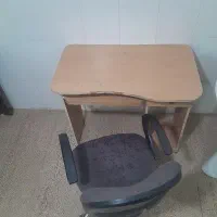 میز و صندلی کامپیوتر روی هم ۵/۵۰۰ تومن