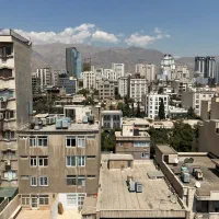 بر ولیعصر ۳۰۰ متر زمین ۲۲۰ تجاری