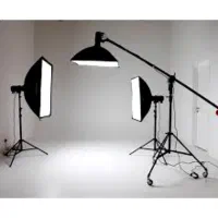 خانم برای تولید محتوا (جلوی دوربین)