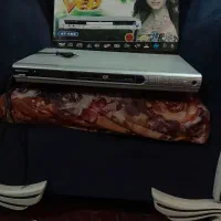دستگاه وی سی دی نو با کارتون