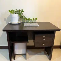 میز کار و میز تحریر