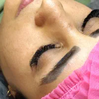 اکستنشن مژه و لیفت