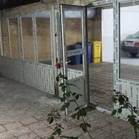 پنجر.ه دور بالکن و پارکینگ
