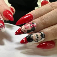 تخفیف ویژه ترمیم و کاشت ناخن