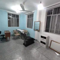 میزناخن،صندلی مشکی،کفپوش