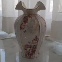 گلدون طلاکوب و ساعت و شمدونی