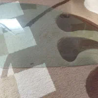 شیشه درب جلو راست پژو