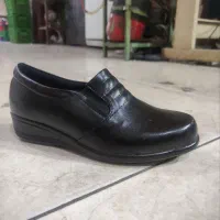 کفش چرم مصنوعی