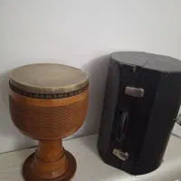 تنبک به همراه کیفش
