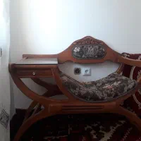 میز چوبی تلفن