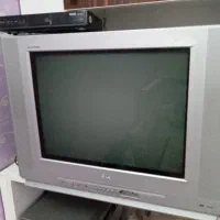 تلویزیون و دستگاه دیجیتال.