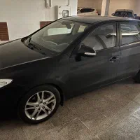 هیوندا i30 2011